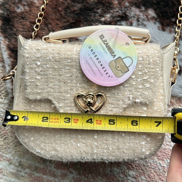 Ivory Tweed Top Handle gold Chain Crossbody Purse with Double Heart Closure - Picture 6 of 7